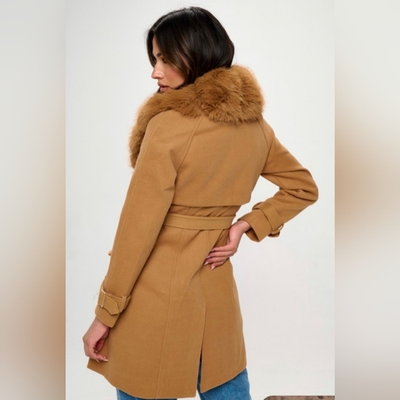 NWT AVA faux fur Trench Coat - Picture 2 of 3